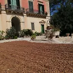 Casale Modica Villa Noto