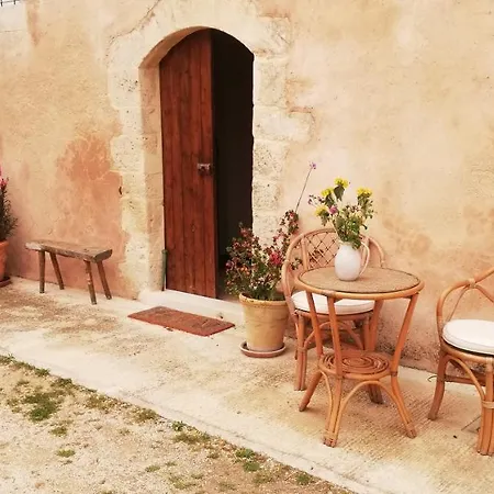Casale Modica Villa Noto