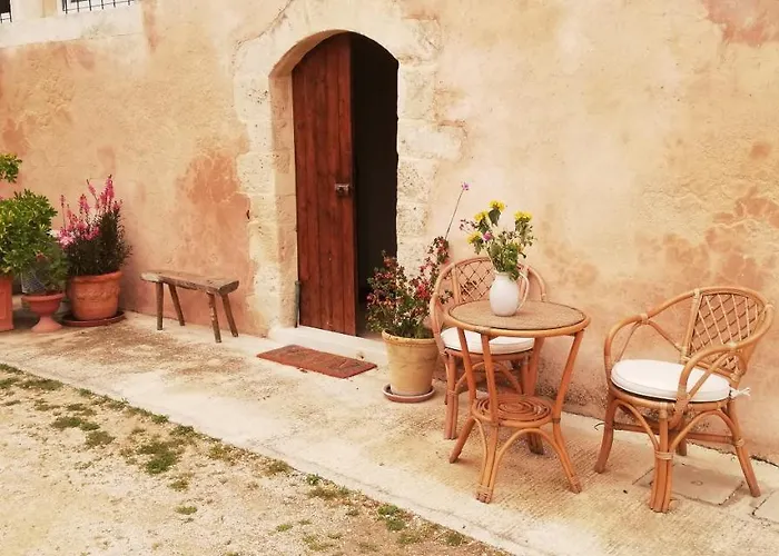 Casale Modica Villa Noto